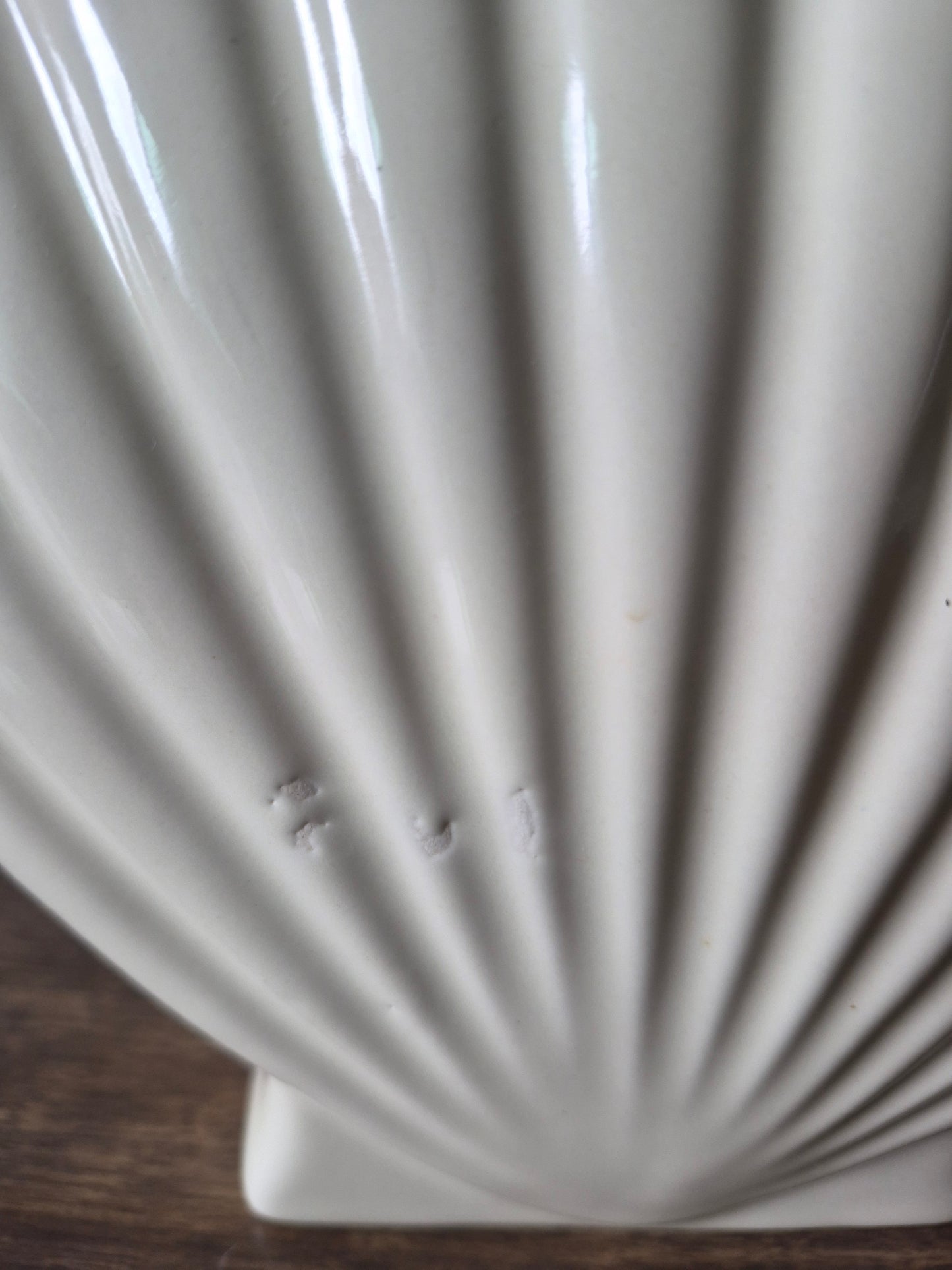 Ceramic Art Deco Shell Vase |1950's