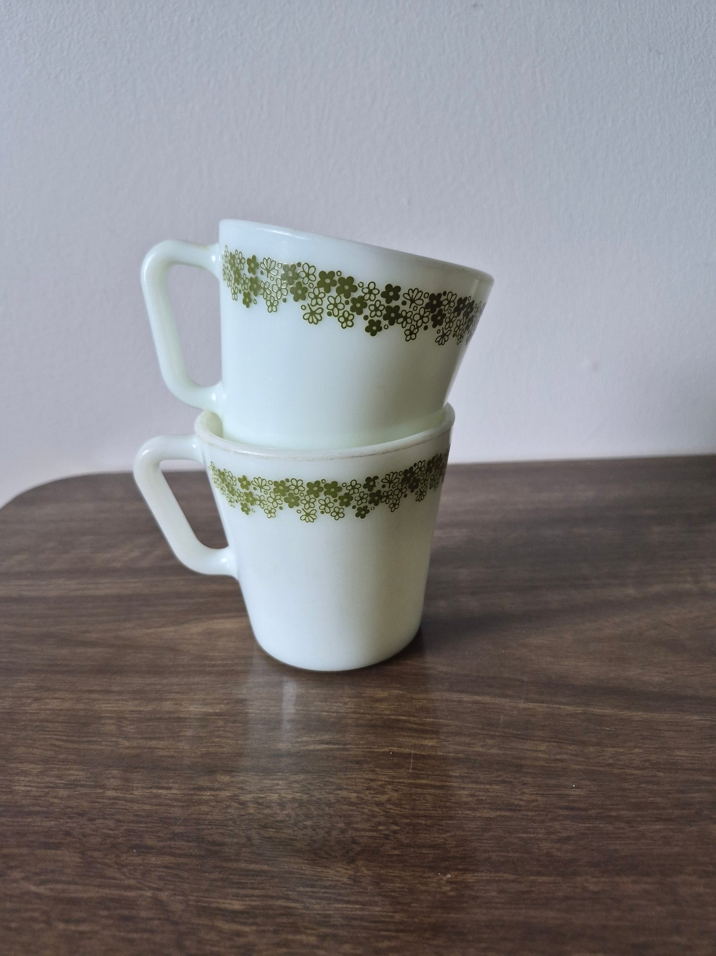 Crazy Daisy Coffee Mugs, Pyrex