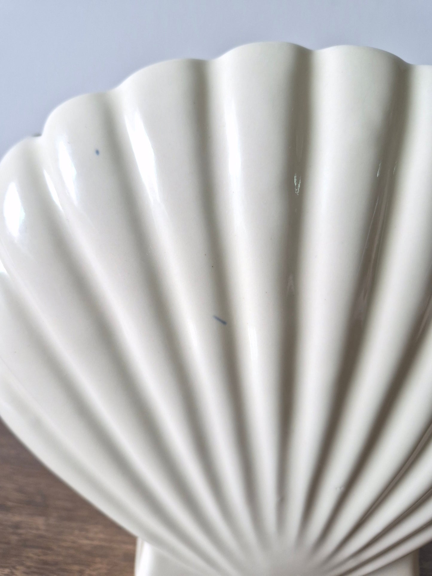 Ceramic Art Deco Shell Vase |1950's