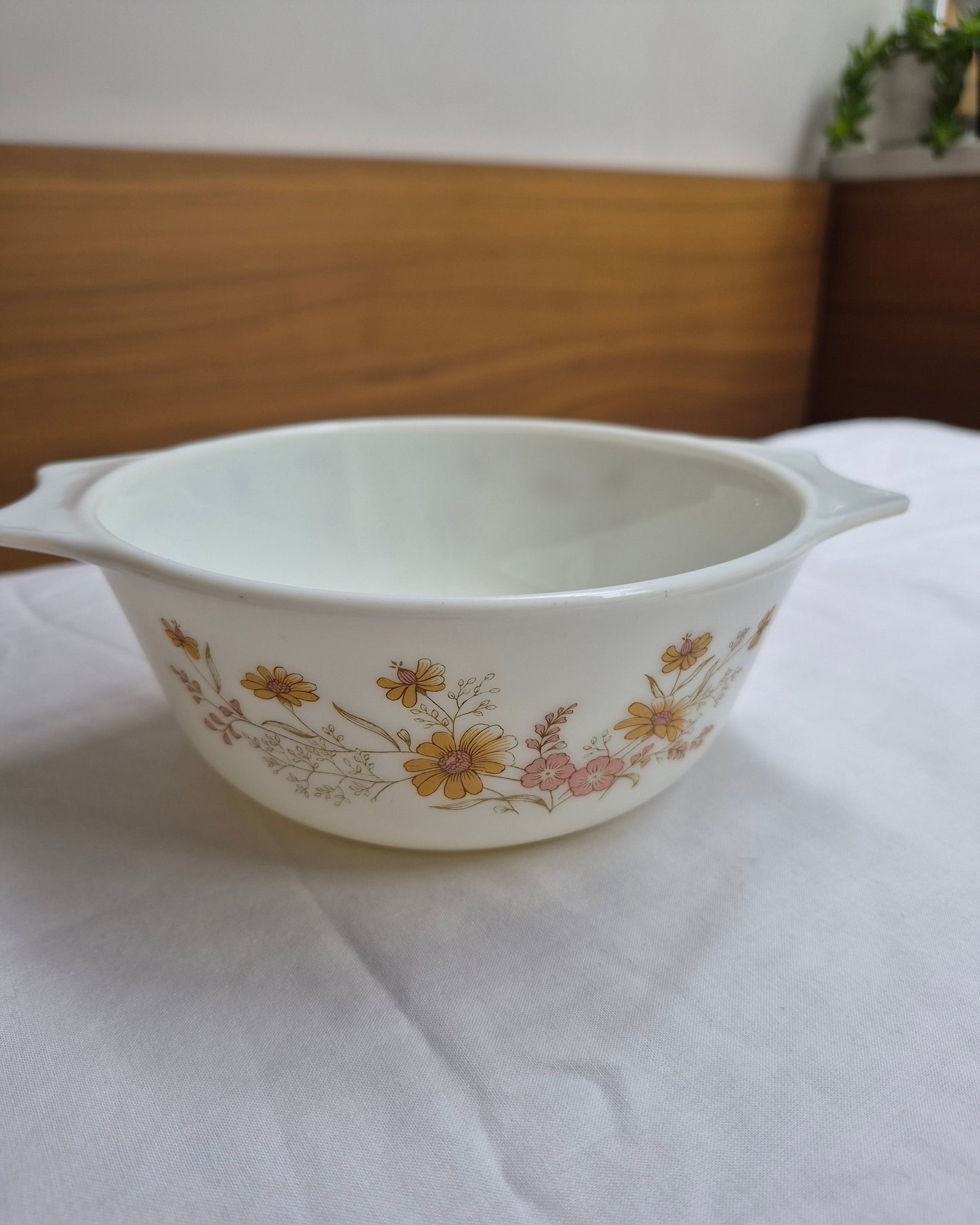 Country Autumn Serving Dish, Pyrex | 1970's