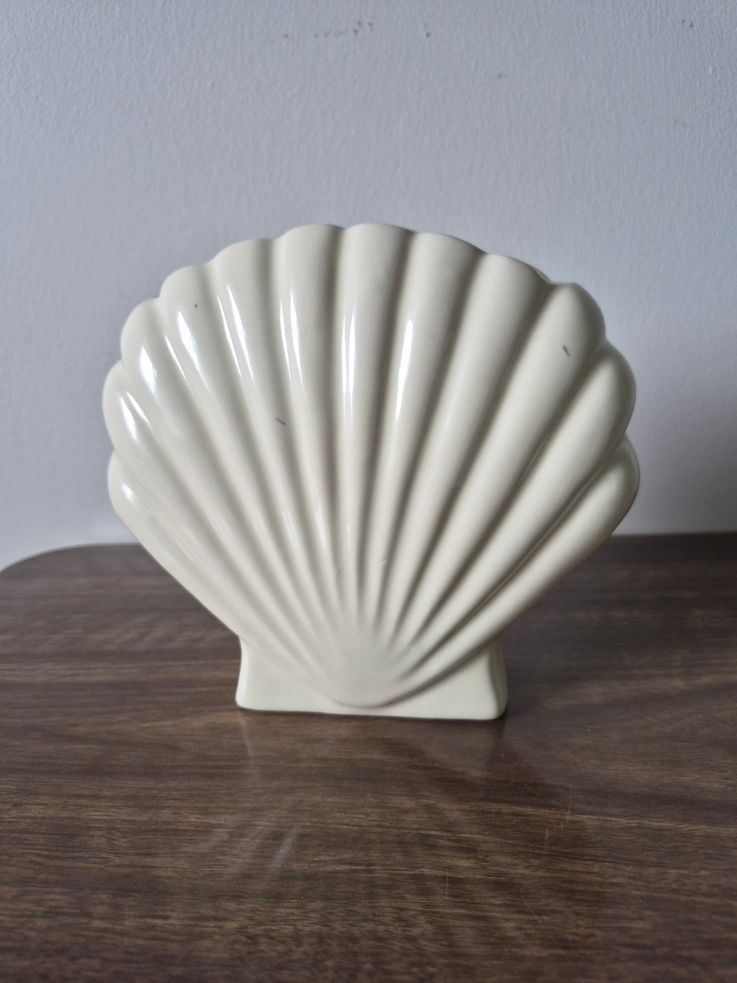 Ceramic Art Deco Shell Vase |1950's