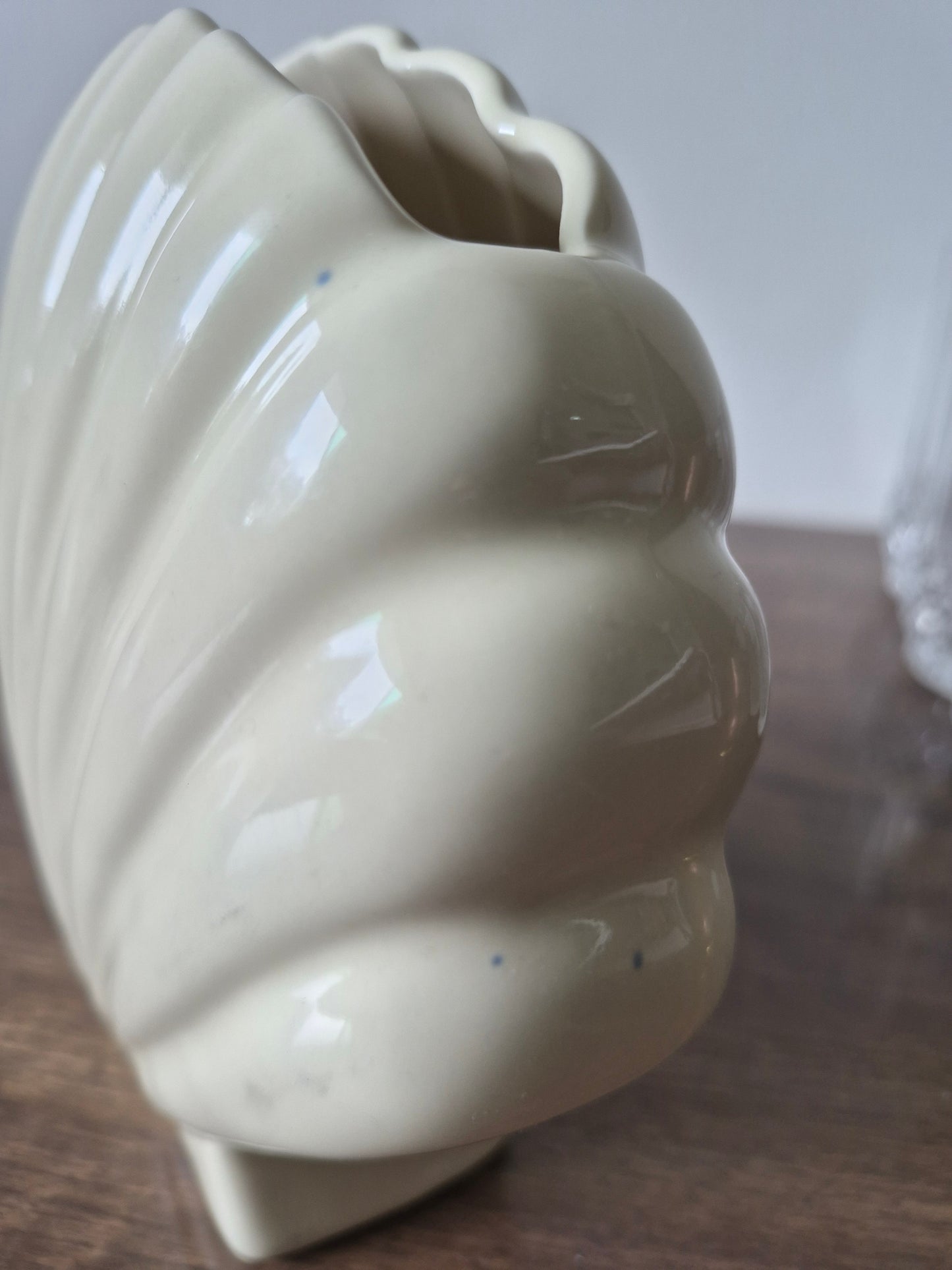 Ceramic Art Deco Shell Vase |1950's